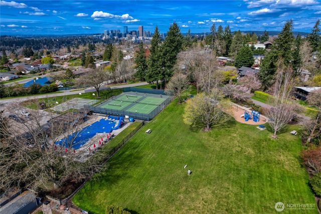 2008 121st Avenue SE, Bellevue, WA 98005