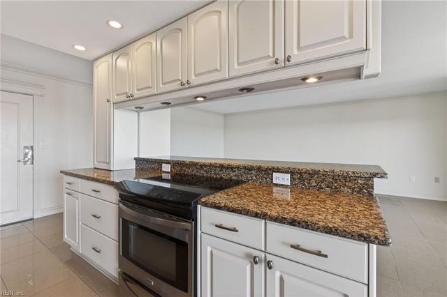 2830 Shore Dr Apt 800, Virginia Beach, VA 23451
