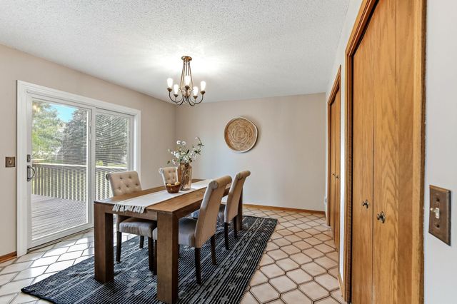 17330 Ipswich Way, Lakeville, MN 55044