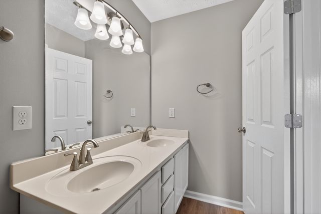 680 Graftons Mill Lane, Lexington, KY 40509