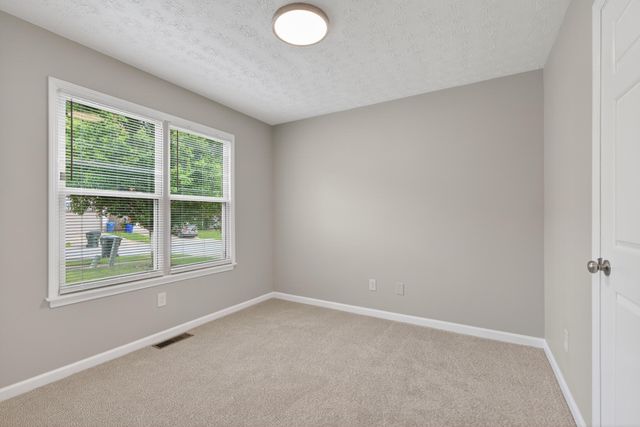 680 Graftons Mill Lane, Lexington, KY 40509