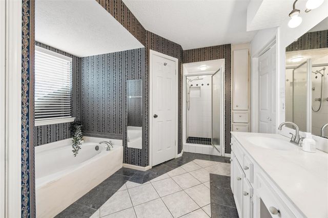 20734 Highland Hollow Lane, Houston, TX 77073