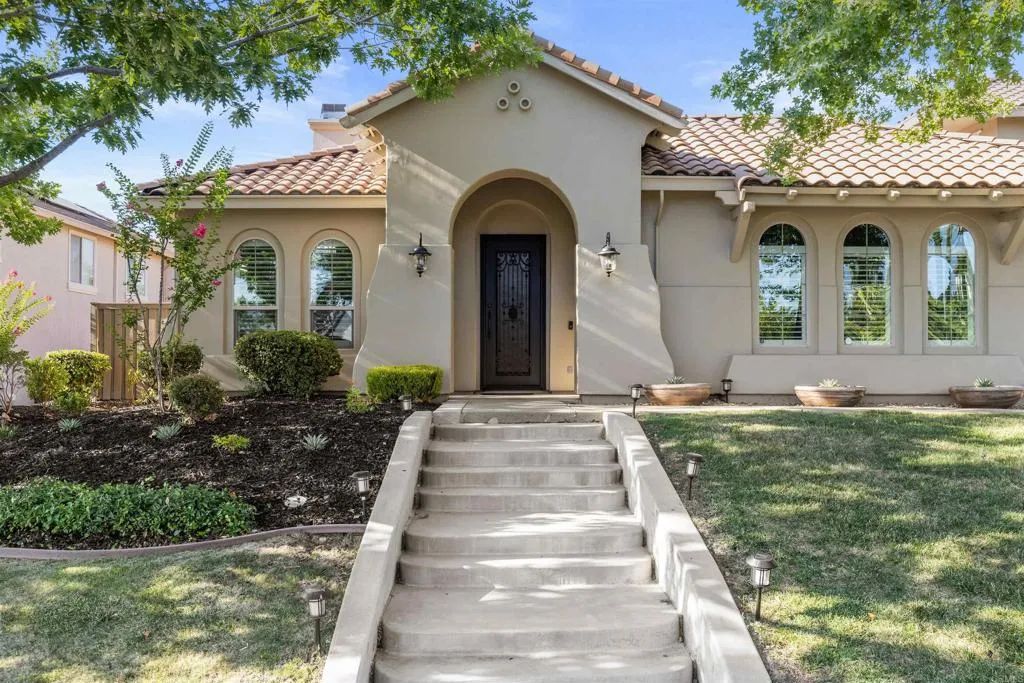104 Estrella Court, Lincoln, CA 95648