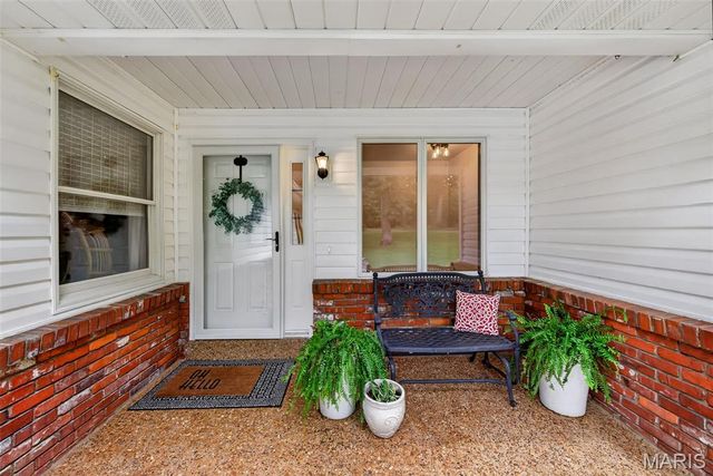 29 Greenview Drive, Defiance, MO 63341