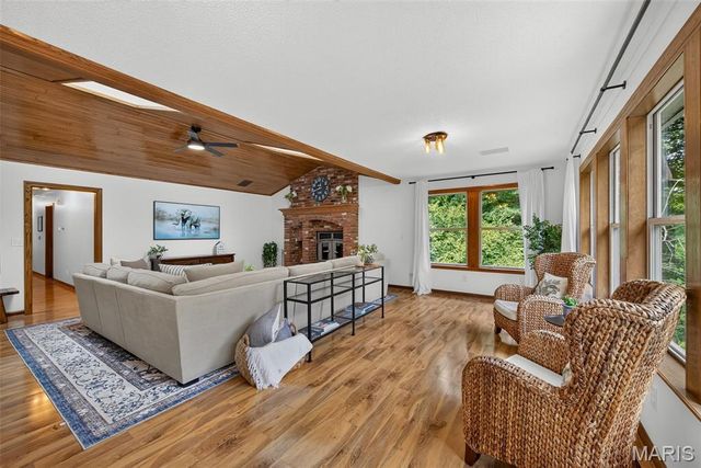 29 Greenview Drive, Defiance, MO 63341