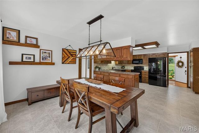 29 Greenview Drive, Defiance, MO 63341