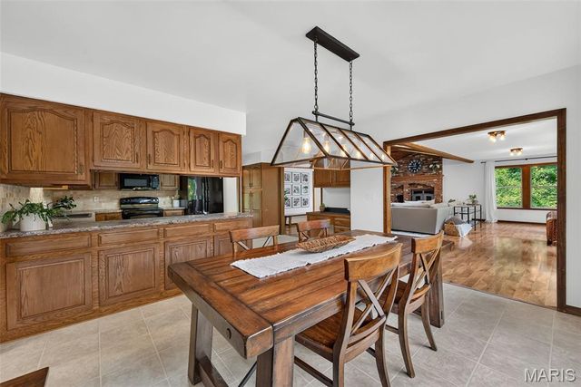 29 Greenview Drive, Defiance, MO 63341