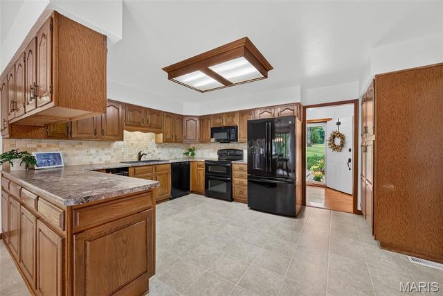 29 Greenview Drive, Defiance, MO 63341