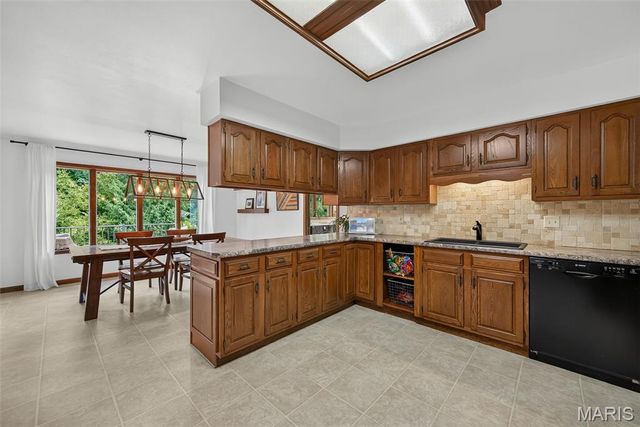 29 Greenview Drive, Defiance, MO 63341