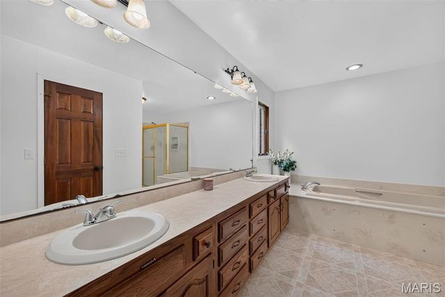 29 Greenview Drive, Defiance, MO 63341