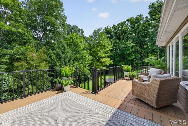 29 Greenview Drive, Defiance, MO 63341