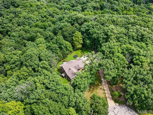 29 Greenview Drive, Defiance, MO 63341