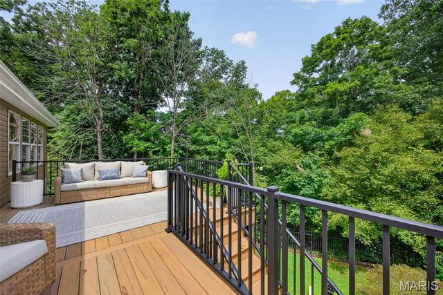 29 Greenview Drive, Defiance, MO 63341