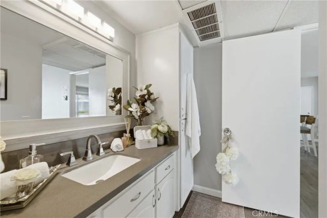 2841 S Fairview South E, Santa Ana, CA 92704