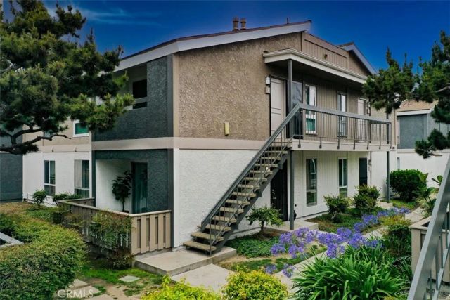 2841 S Fairview South E, Santa Ana, CA 92704