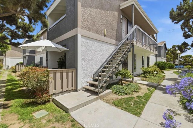 2841 S Fairview South E, Santa Ana, CA 92704