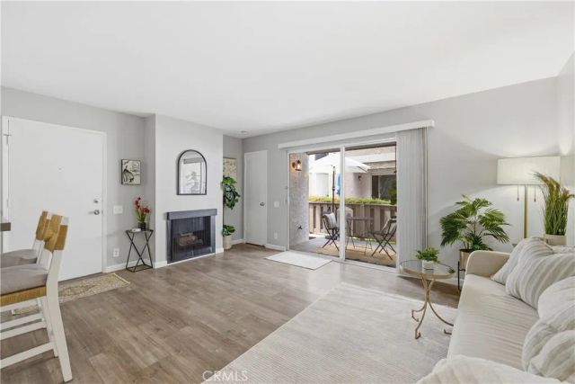 2841 S Fairview South E, Santa Ana, CA 92704