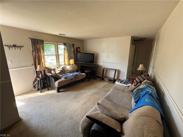 8508 Kennedy DR, Hampton, VA 23605