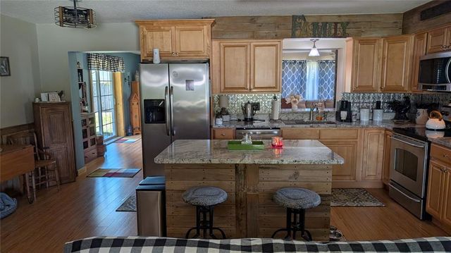 2219 NE 18 AVENUE, Ocala, FL 34470