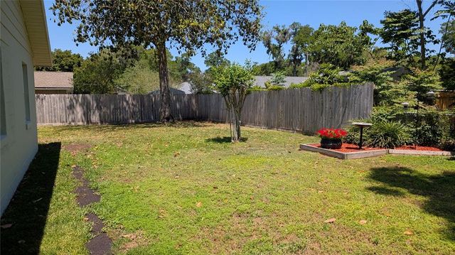 2219 NE 18 AVENUE, Ocala, FL 34470