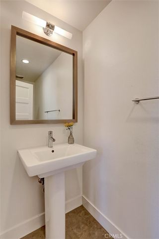 1 Vantis, Aliso Viejo, CA 92656