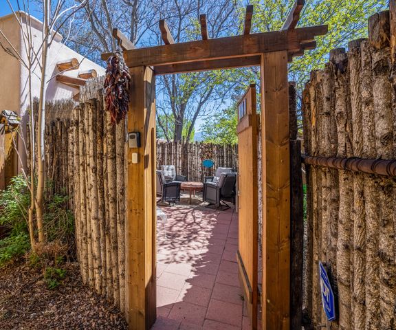 107 Moore Street A, Santa Fe, NM 87501