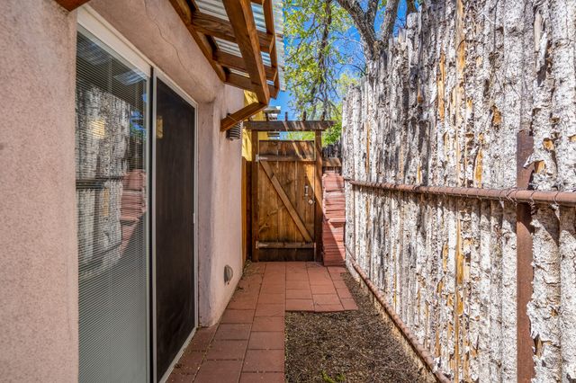 107 Moore Street A, Santa Fe, NM 87501