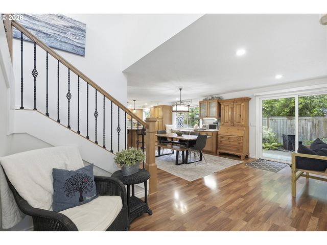 910 Nw HERTEL St, Hillsboro, OR 97124