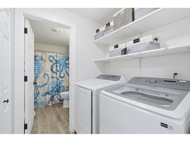 910 Nw HERTEL St, Hillsboro, OR 97124