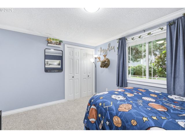 910 Nw HERTEL St, Hillsboro, OR 97124