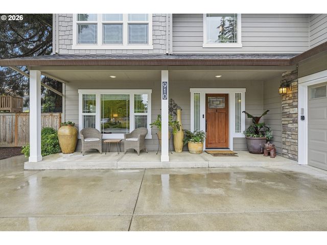 910 Nw HERTEL St, Hillsboro, OR 97124