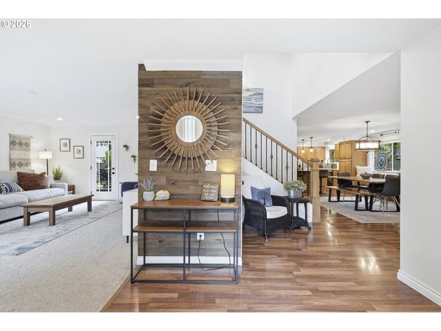 910 Nw HERTEL St, Hillsboro, OR 97124