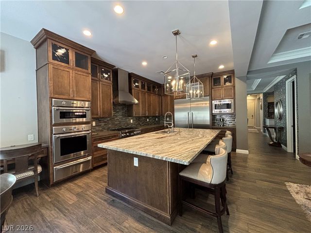 81 Navarra Canyon Court, Las Vegas, NV 89138
