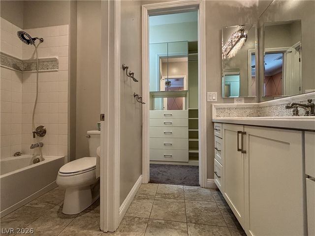 81 Navarra Canyon Court, Las Vegas, NV 89138