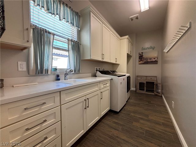 81 Navarra Canyon Court, Las Vegas, NV 89138