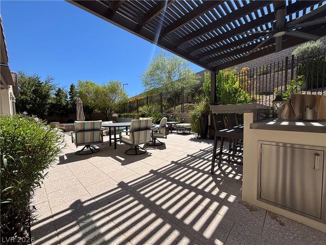 81 Navarra Canyon Court, Las Vegas, NV 89138