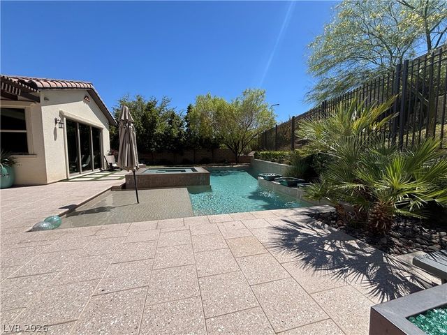 81 Navarra Canyon Court, Las Vegas, NV 89138