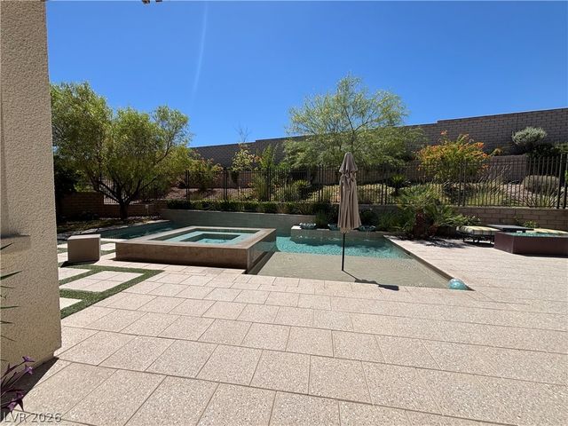 81 Navarra Canyon Court, Las Vegas, NV 89138