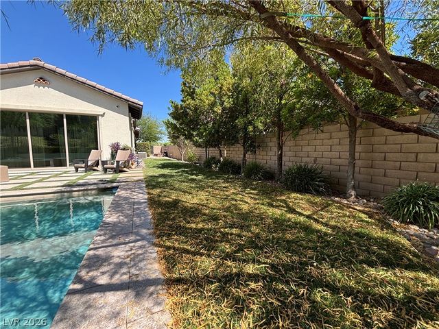 81 Navarra Canyon Court, Las Vegas, NV 89138