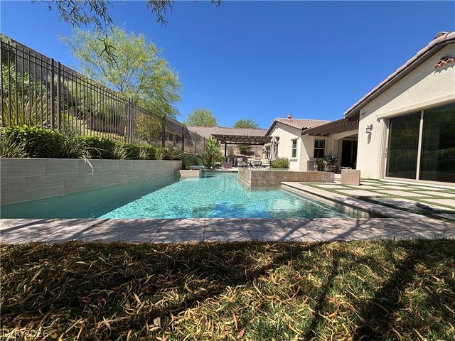 81 Navarra Canyon Court, Las Vegas, NV 89138