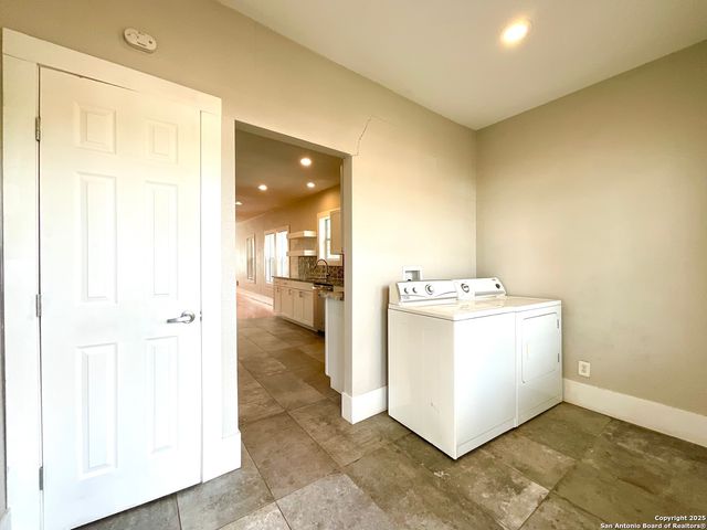 1427 BURNET ST, San Antonio, TX 78202