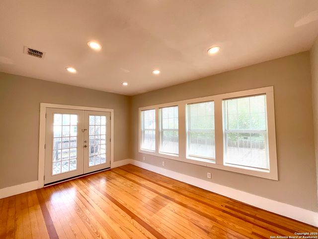 1427 BURNET ST, San Antonio, TX 78202