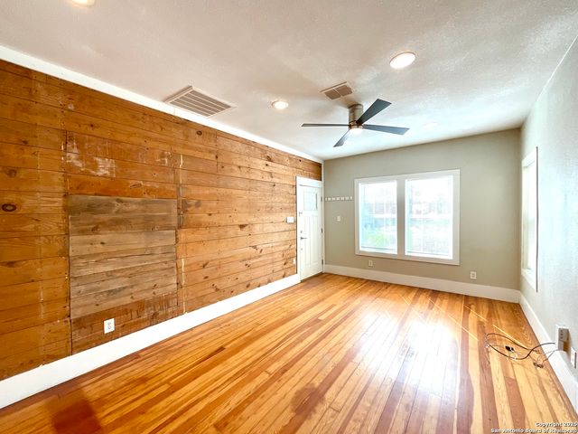 1427 BURNET ST, San Antonio, TX 78202