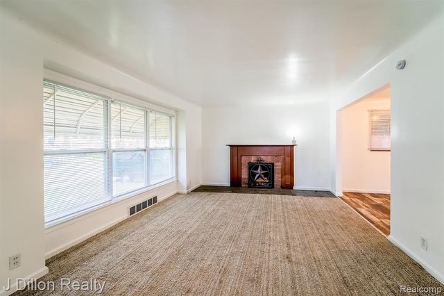 99 Chestnut Street, River Rouge, MI 48218