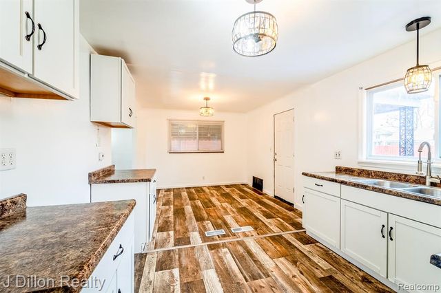 99 Chestnut Street, River Rouge, MI 48218