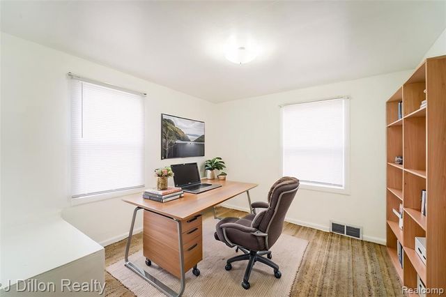 99 Chestnut Street, River Rouge, MI 48218