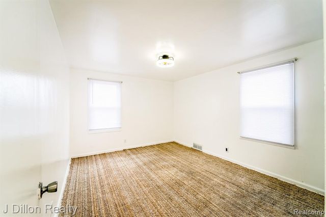 99 Chestnut Street, River Rouge, MI 48218