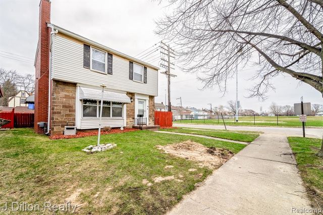 99 Chestnut Street, River Rouge, MI 48218
