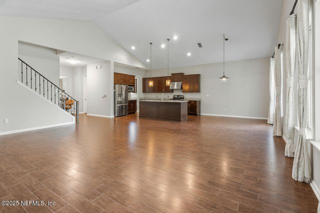 3800 CROSSVIEW Drive, Jacksonville, FL 32224