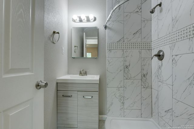 4342 Lehman Dr., Kirby, TX 78219